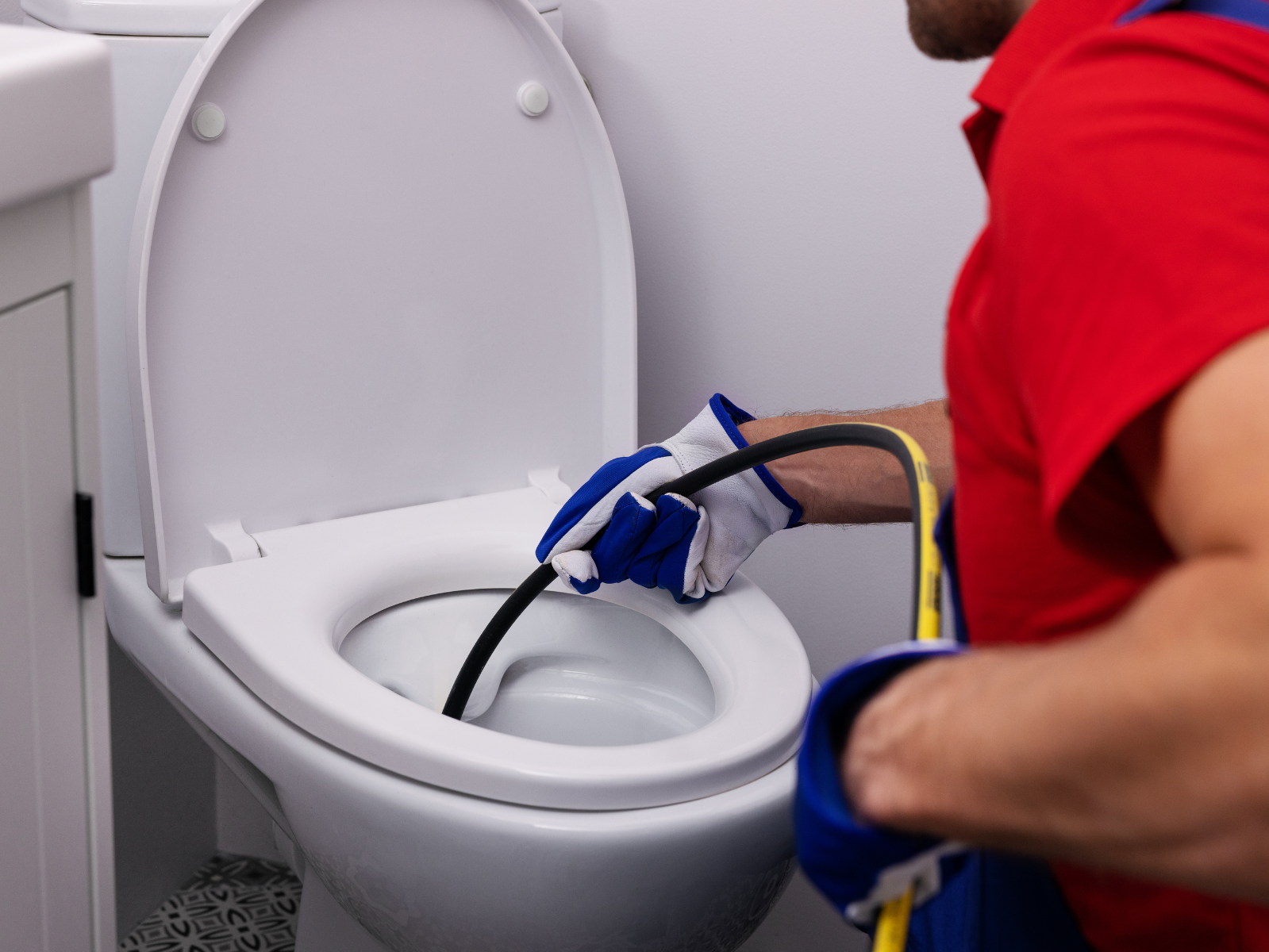 WC verstopft? Schneider Rohr- und Kanalreinigung in Wesseling hilft umgehend.